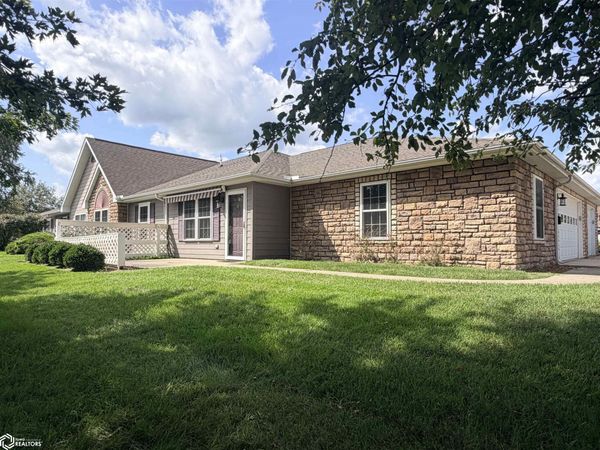 204 Southgate Circle, Unit C, Fairfield, IA 52556