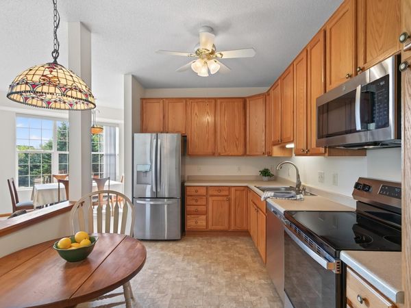 15001 Burnhaven Drive, Unit 216, Burnsville, MN 55306