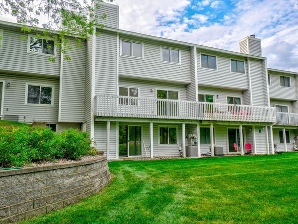 2174 Tower Court , Woodbury, MN 55125