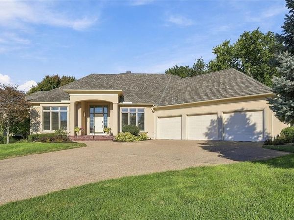 11507 Cedar Street, Leawood, KS 66211