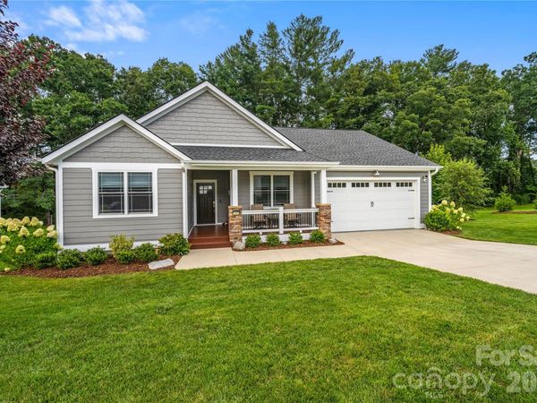202 Windy Acres Knoll Drive , Hendersonville, NC 28792