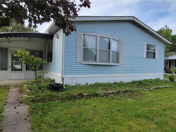 5 Sycamore Drive , Olmsted Twp, OH 44138