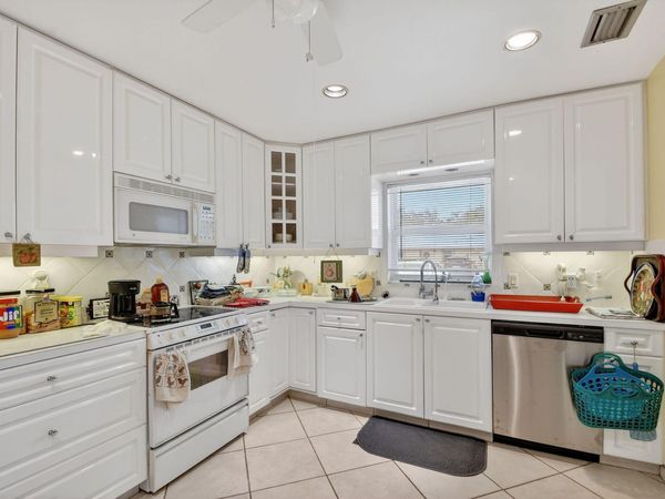 782 Nantucket Circle, Lake Worth, FL 33467