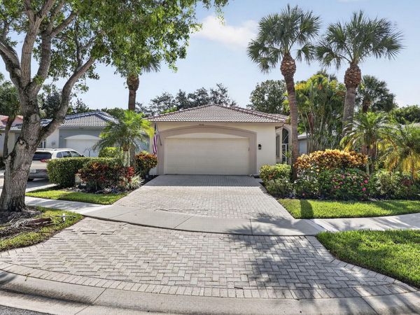 9106 BAY POINT Circle, West Palm Beach, FL 33411