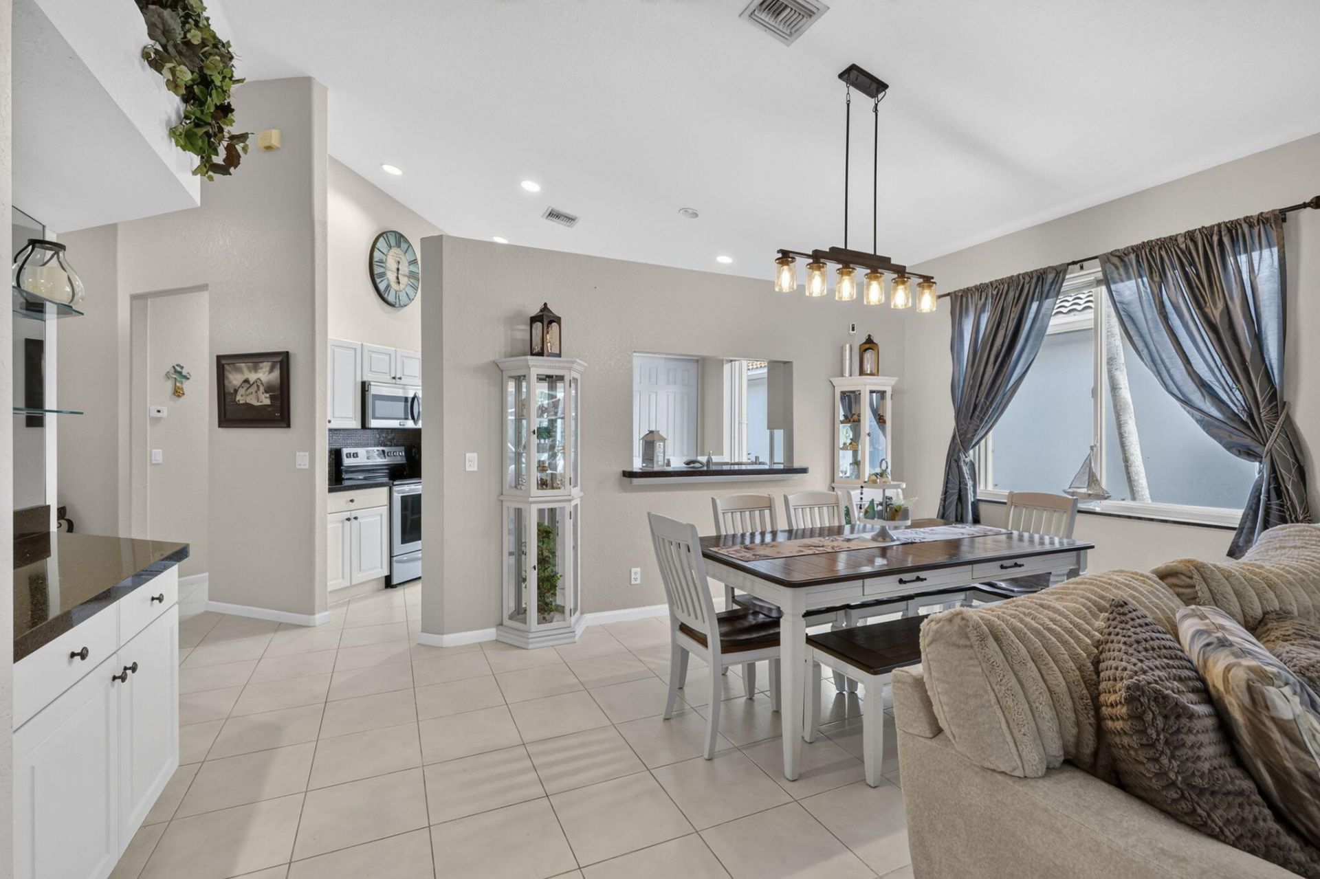 9106 Bay Point Circle, West Palm Beach, FL 33411 Photo