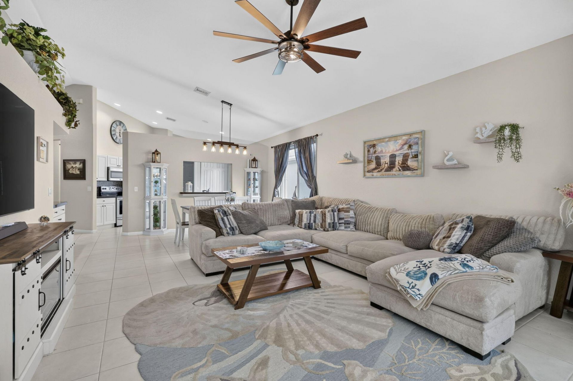 9106 Bay Point Circle, West Palm Beach, FL 33411 Photo