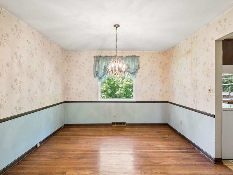 1285 Noe Bixby Road , Columbus, OH 43232 Photo 4