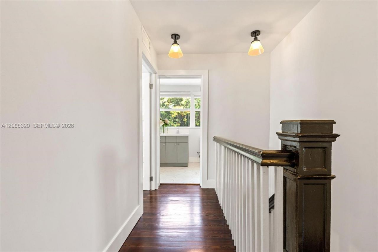 7121 SW 63rd Ave, South Miami, FL 33143 Photo