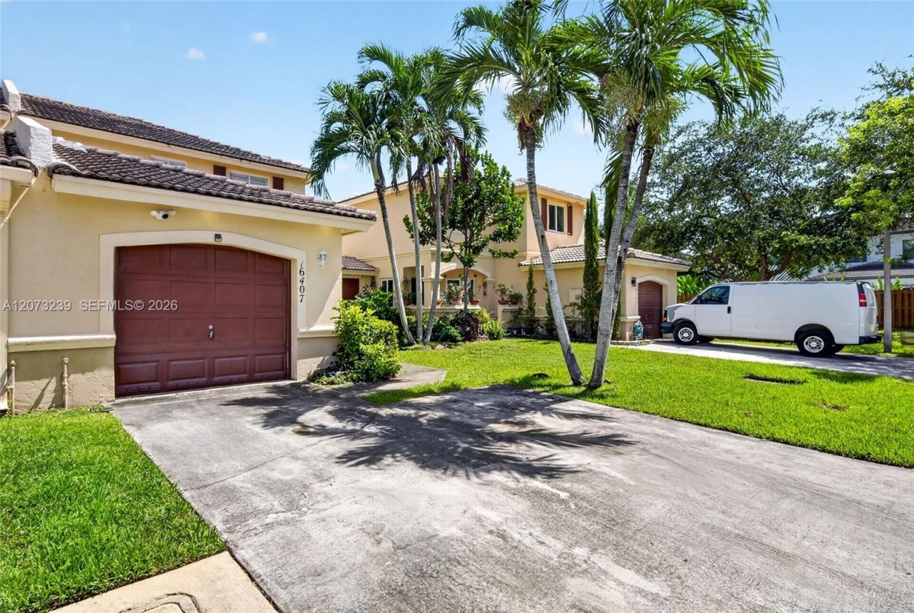 16407 SW 73rd Ter, Miami, FL 33193 Photo