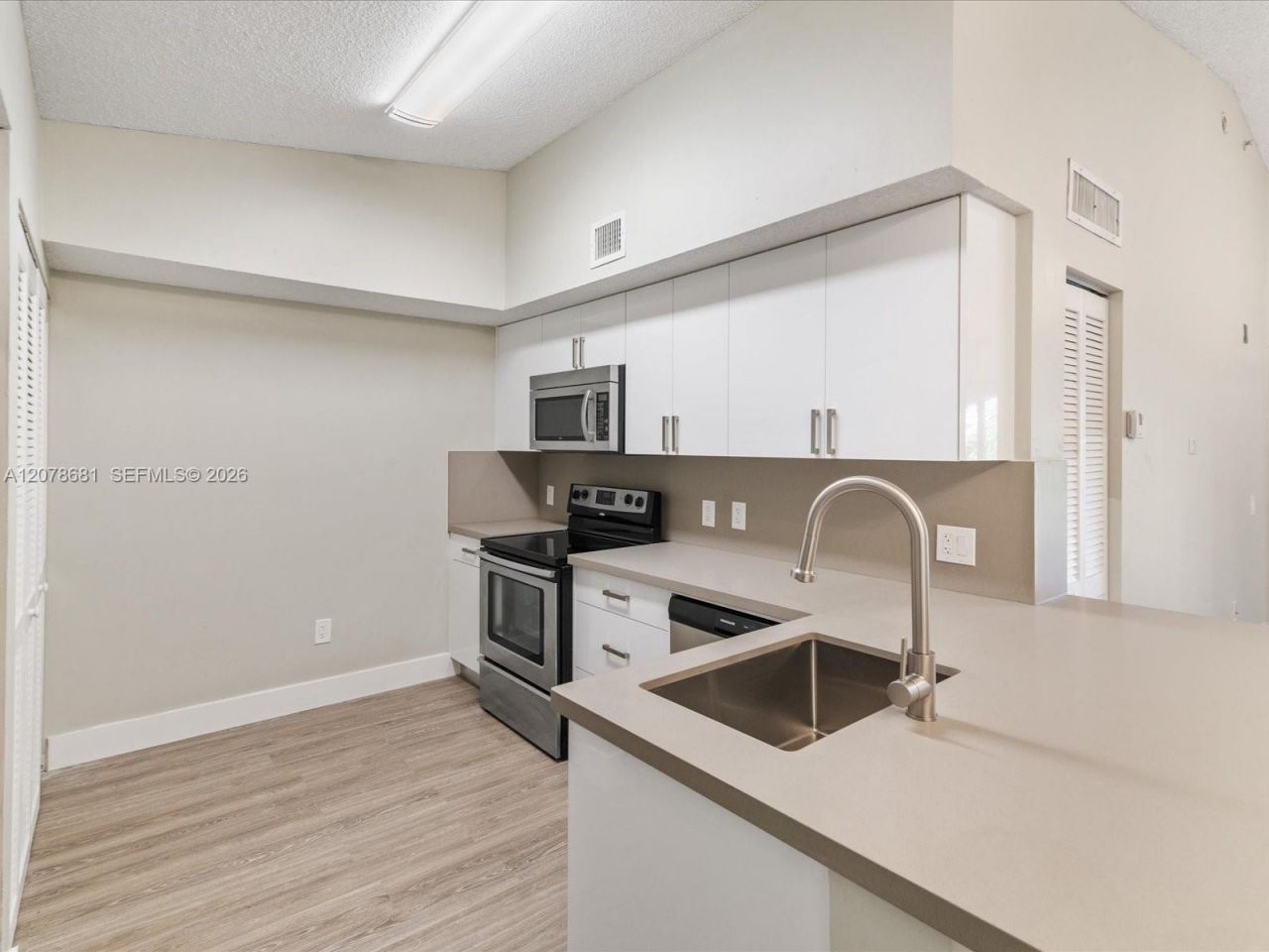 155 NW 96th Ter , Unit 2-303, Pembroke Pines, FL 33024 Photo