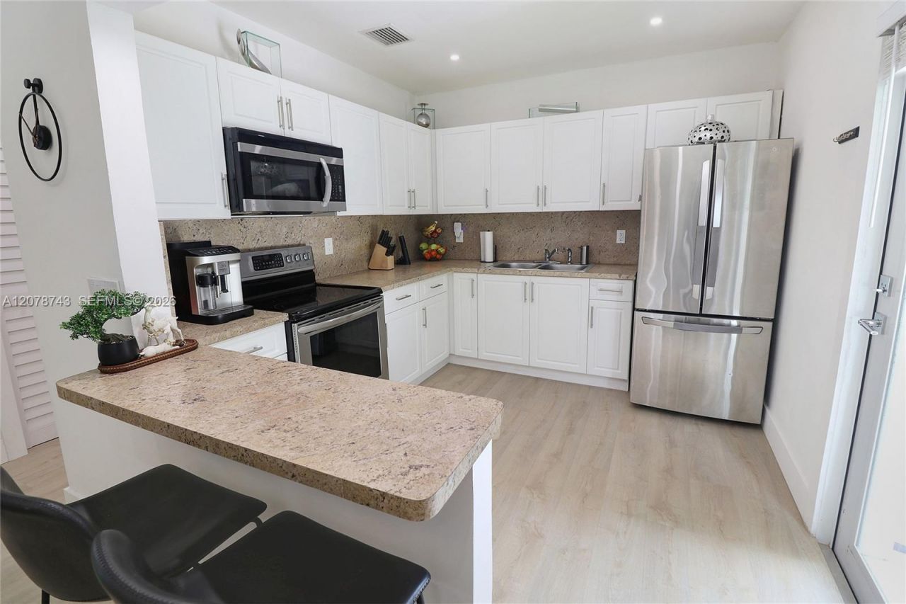 14940 Pierce St , Miami, FL 33176 Photo