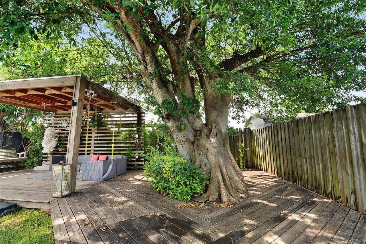 14940 Pierce St , Miami, FL 33176 Photo