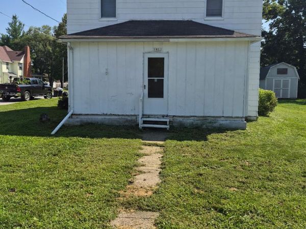 1802 13th Street , Viola, IL 61486