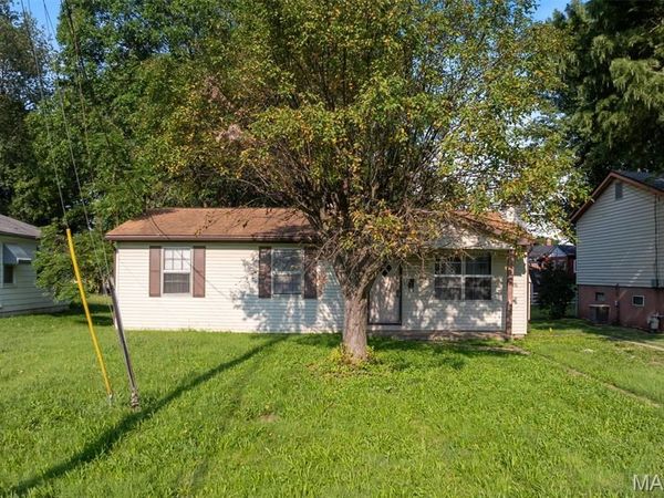2928 Godfrey Street , Belleville, IL 62226