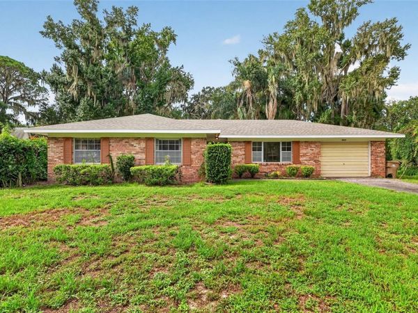 8050 SPRING DRIVE , YALAHA, FL 34797