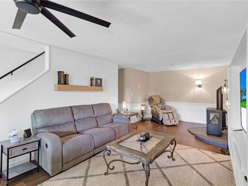 573 W Mohawk Drive, Malvern, OH 44644 Photo 25