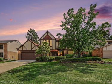2717 Powderhorn Ridge Road, Rochester Hills, Mi 48309