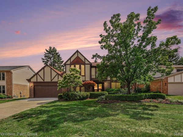2717 Powderhorn Ridge Road, Rochester Hills, Mi 48309