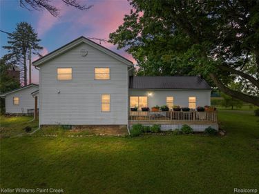 8950 Fowlerville Road N, Conway Township, Mi 48836