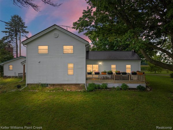 8950 Fowlerville Road N, Conway Township, Mi 48836