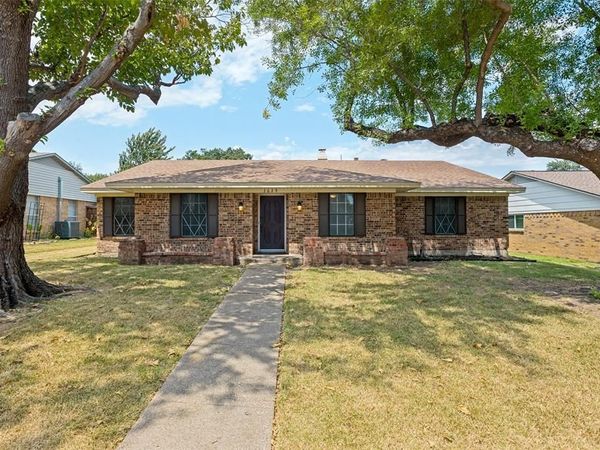 2629 Montclair Lane , Mesquite, TX 75150