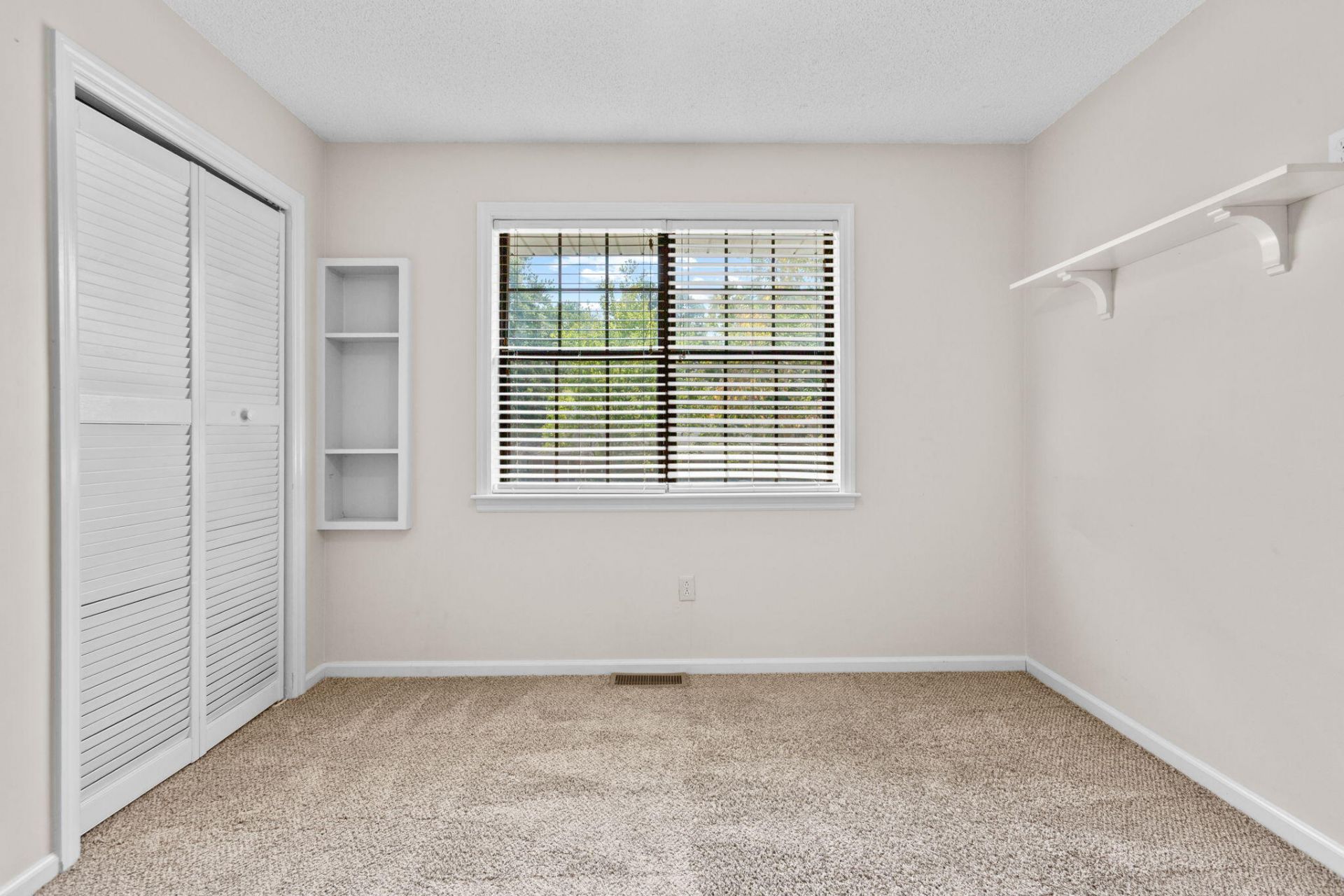 38 Indigo Lane Photo 16