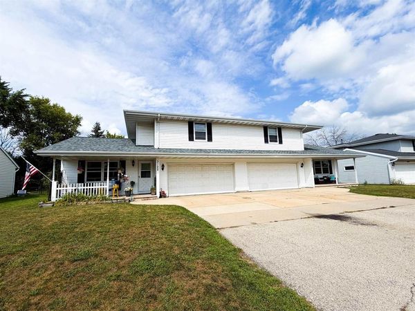 3120 W HIAWATHA DRIVE, Appleton, WI 54914