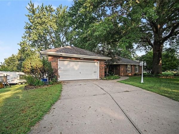 420 Glendale Road, Liberty, MO 64068
