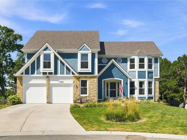11324 Slater Street, Overland Park, KS 66210