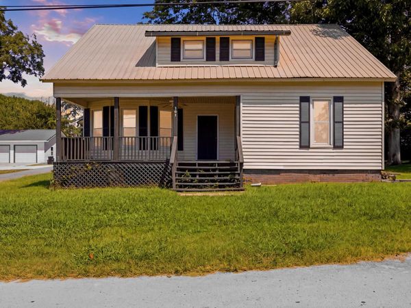301 Bennett Street, Decherd, TN 37324