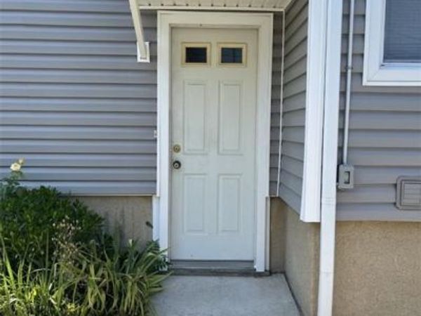 28 Ellwood Street , Unit Upper, Glen Cove, NY 11542