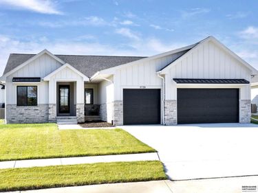 5917 N 209th Street, Elkhorn, NE 68022