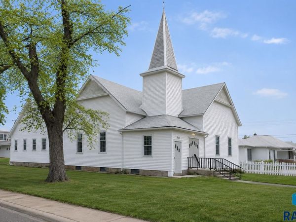 400 6th St, Hudson, SD 57034