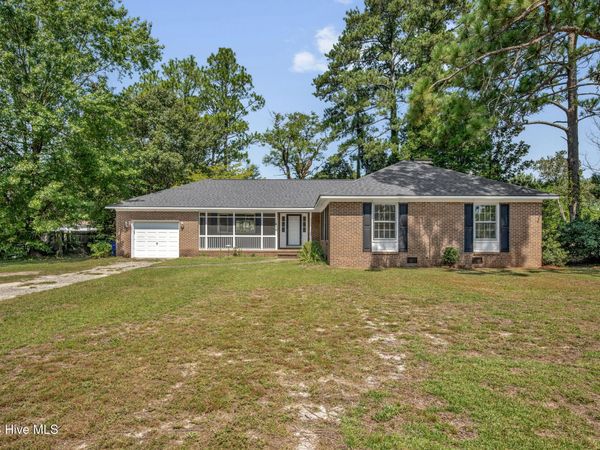 419 Dunmore Road, Fayetteville, NC 28303