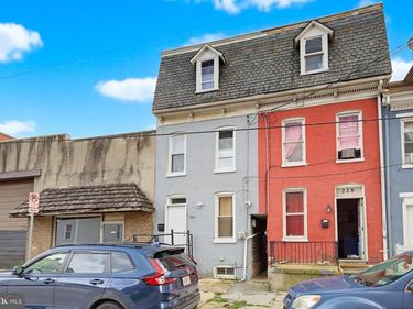 230 E POPLAR STREET, YORK, PA 17403