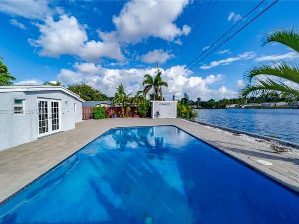 5900 N FARRAGUT DR , Hollywood, FL 33021