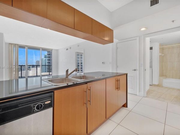 1750 N Bayshore Dr , Unit 4011, Miami, FL 33132