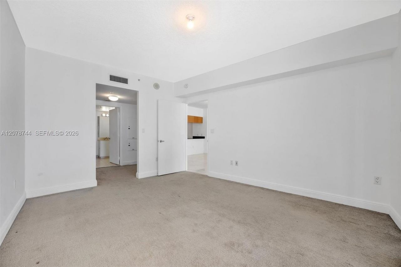 1750 N Bayshore Dr , Unit 4011, Miami, FL 33132 Photo