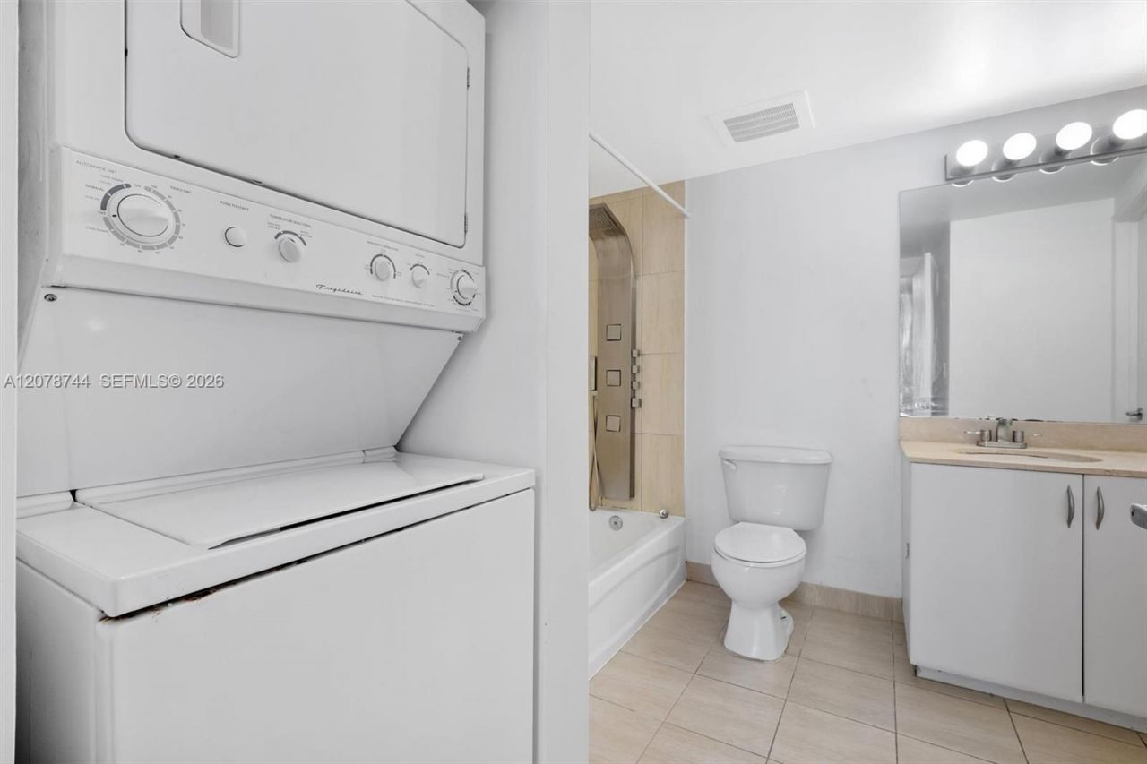1750 N Bayshore Dr , Unit 4011, Miami, FL 33132 Photo