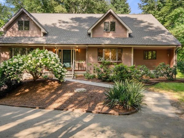 73 Main St, Sutton, MA 01590