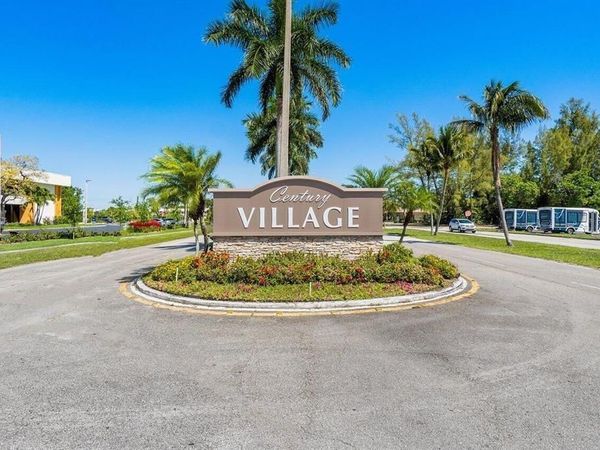 211 GREENBRIER A, Unit 211, West Palm Beach, FL 33417