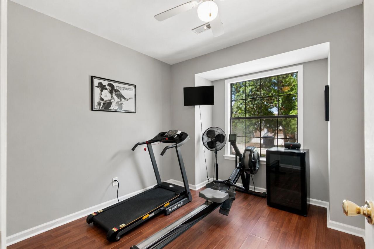 1752 Deer Path Drive Photo 23