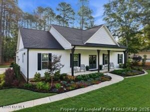 105 Stallion Drive, West End, NC 27376