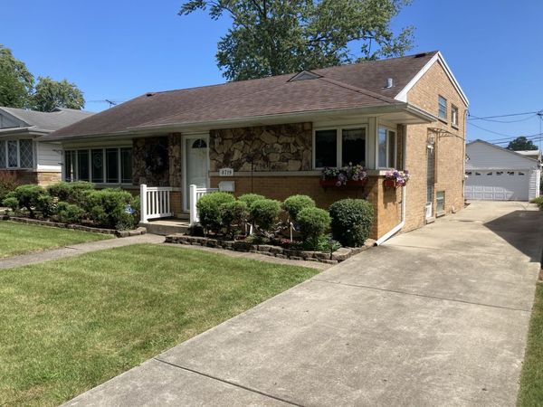 8719 N Oriole Avenue, Niles, IL 60714