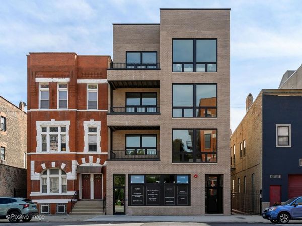 1345 W Grand Avenue , Unit 2N, Chicago, IL 60642