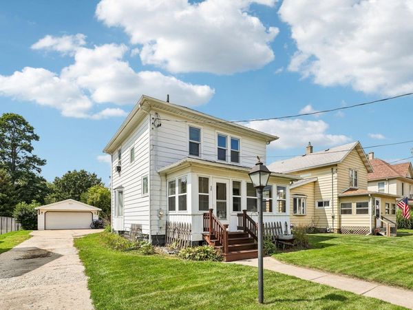 38 S Ringold Street, Janesville, WI 53545