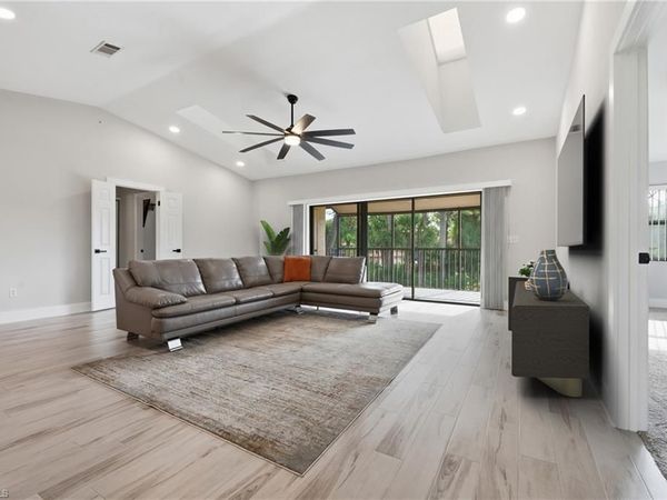 3207 Horse Carriage WAY, Unit 10, NAPLES, FL 34105