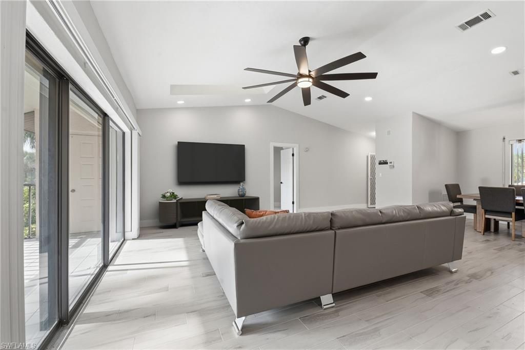 3207 Horse Carriage Way, Unit 10, Naples, FL 34105 Photo