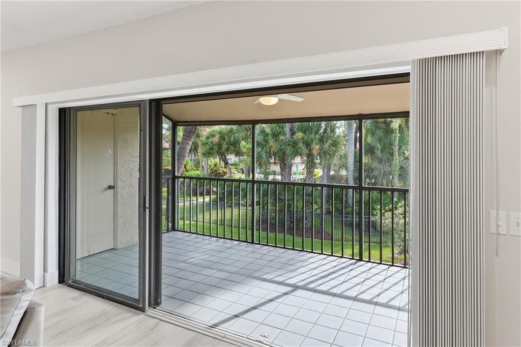 3207 Horse Carriage Way, Unit 10, Naples, FL 34105 Photo
