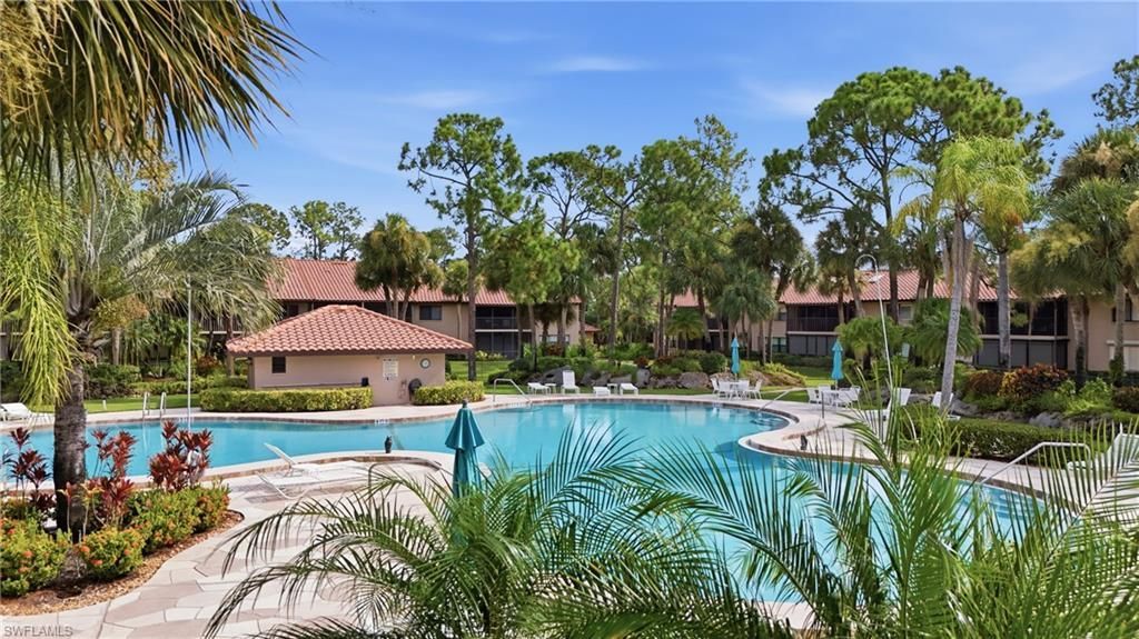 3207 Horse Carriage Way, Unit 10, Naples, FL 34105 Photo